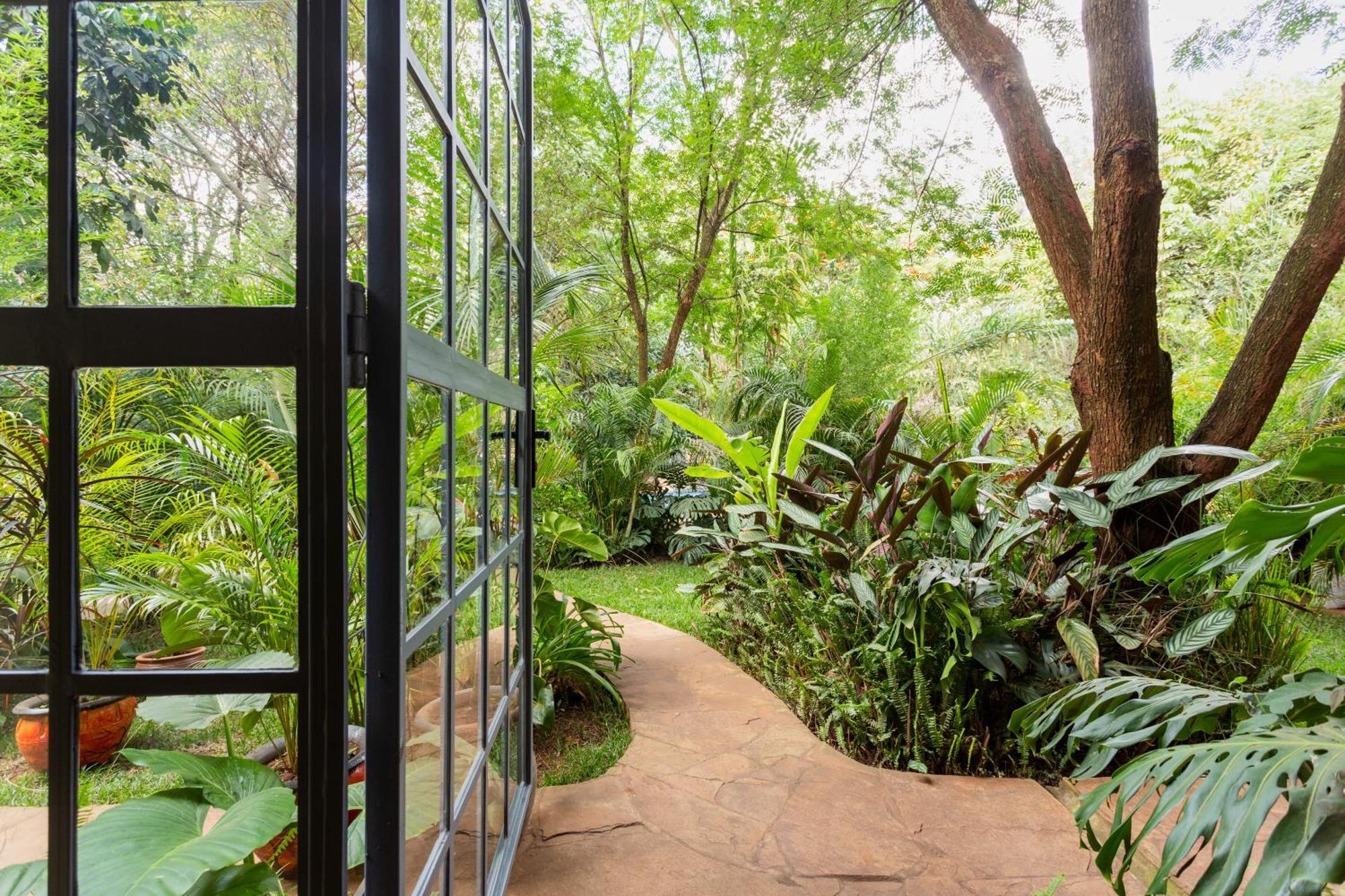 شقة The Jungle Oasis With Heated Pool نيروبي المظهر الخارجي الصورة